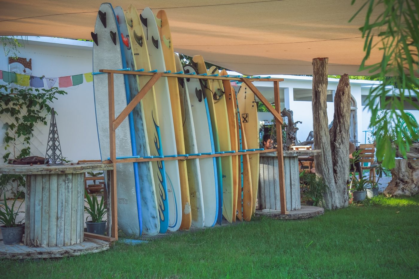 Surf and SUP session on Mae Ramphueng Beach